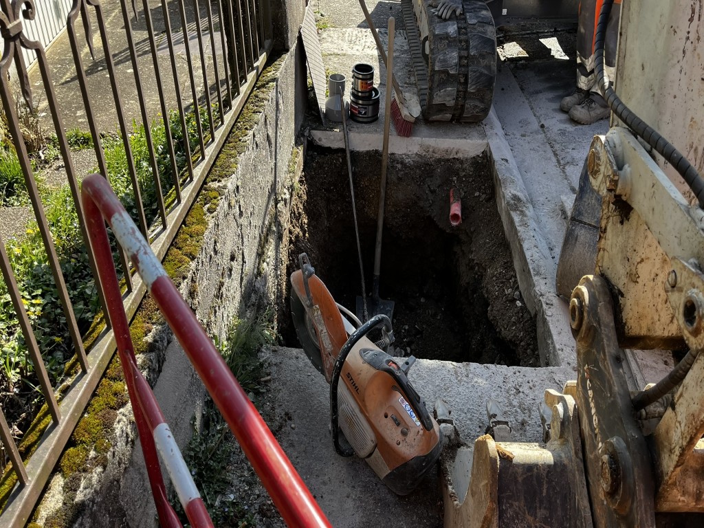 Terrassement et découpage de la tranchée